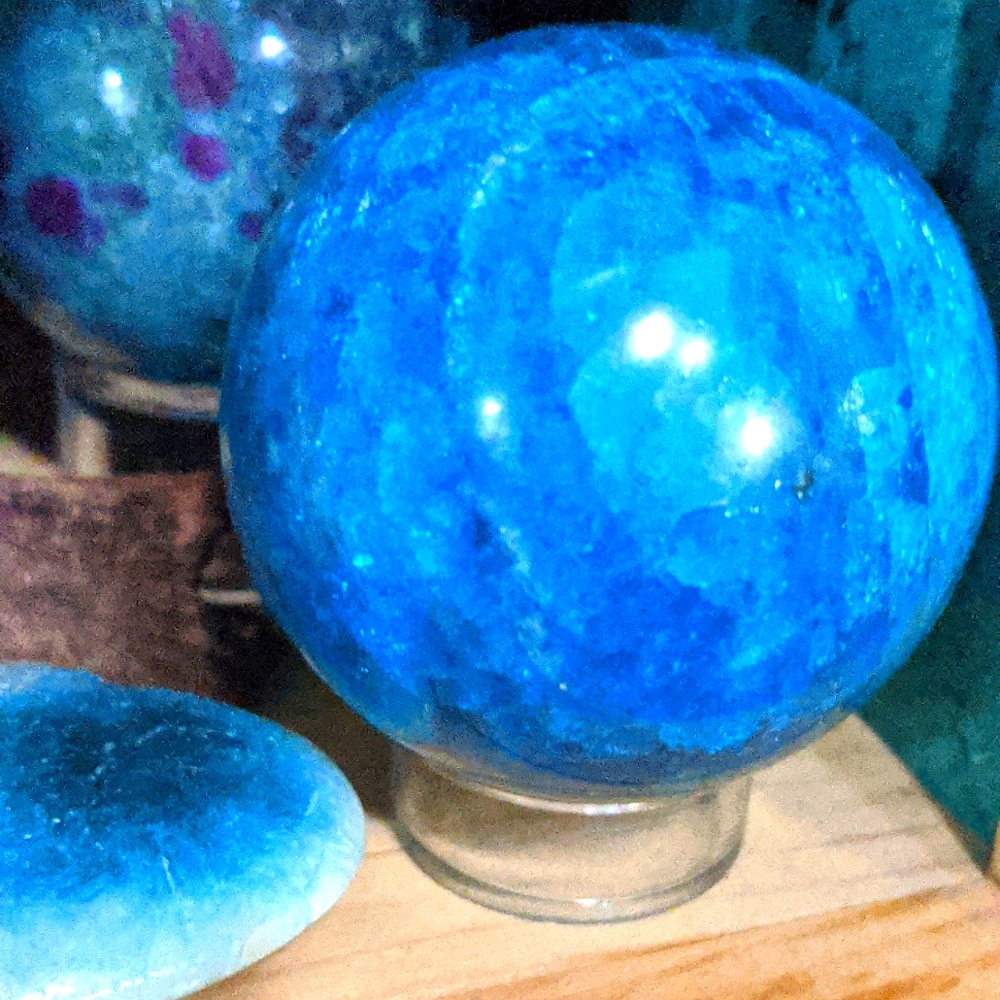 Miss PERFECT APATITE SPHERE